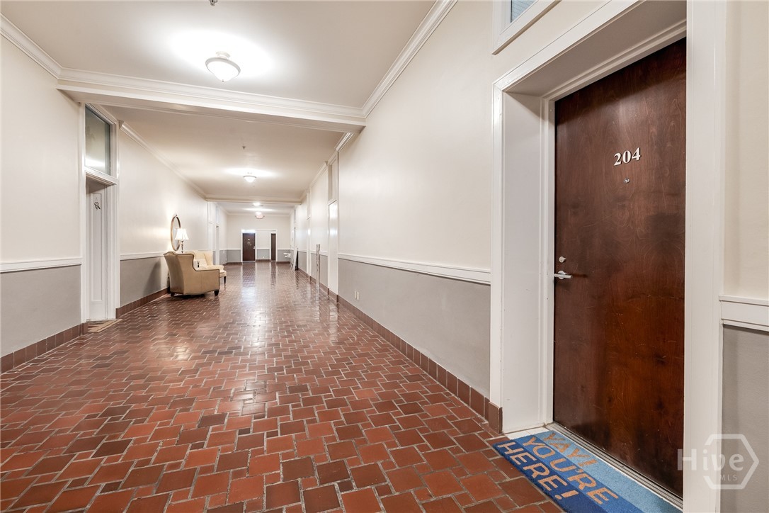 1835 Skidaway Road, Unit 204 Savannah, GA 31404 - Photo 3 of 34