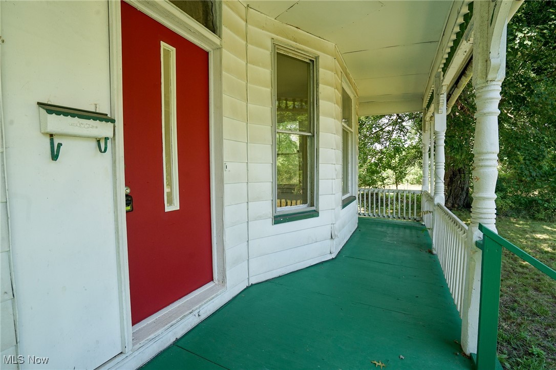 1720 Jacobs Road Youngstown, OH 44505 - Photo 18 of 18 Covered porch with elevator