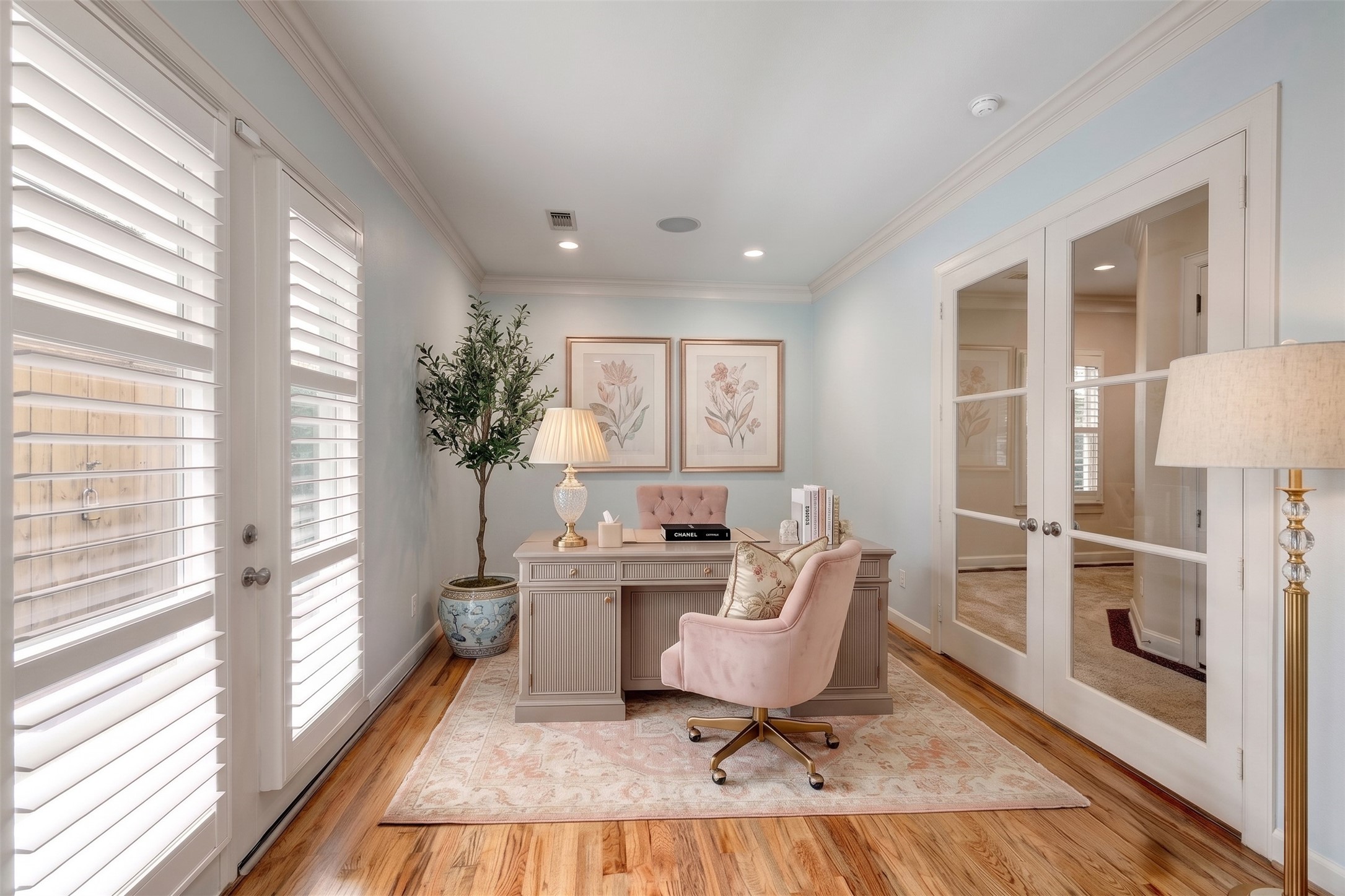 1523 Haddon Street, Unit B Houston, TX 77006 - Photo 15 of 22 Virtually furnished