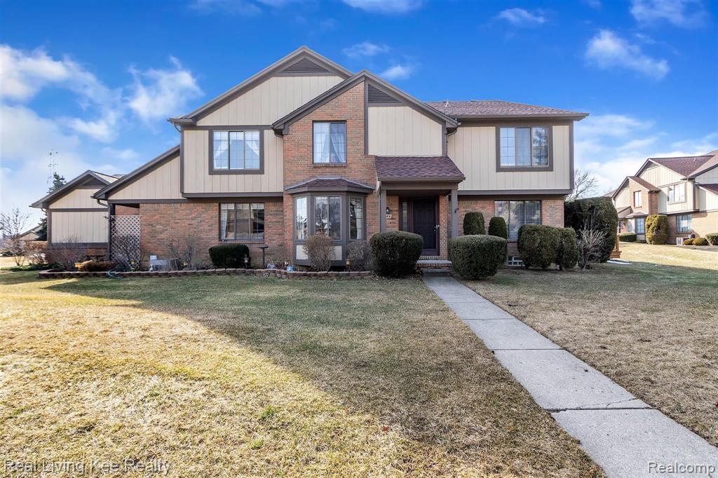 144 Meadow Ln Circle Rochester Hills, MI 48307 - Photo 4 of 36