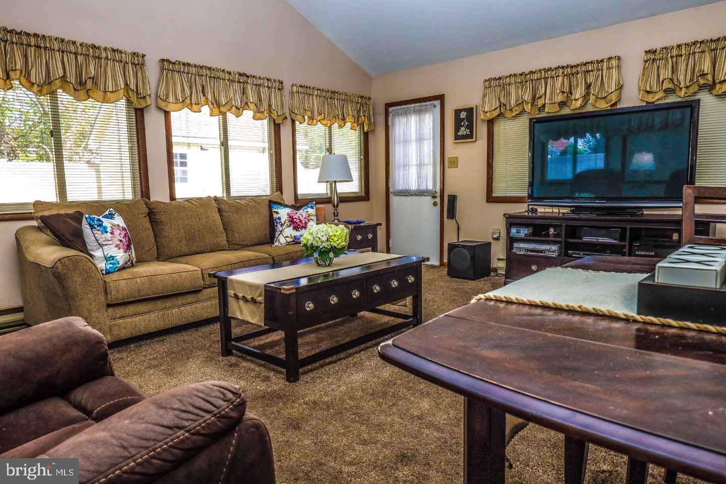 67 Harrow Road Levittown, PA 19056 - Photo 14 of 27 Gallery Image 14