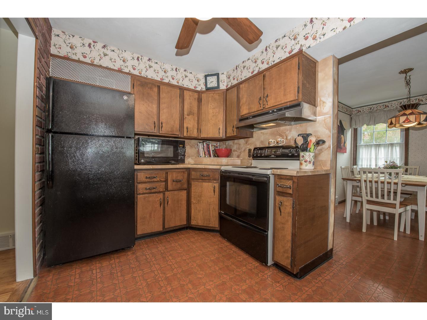 116 Hillview Drive Springfield, PA 19064 - Photo 7 of 25 Kitchen