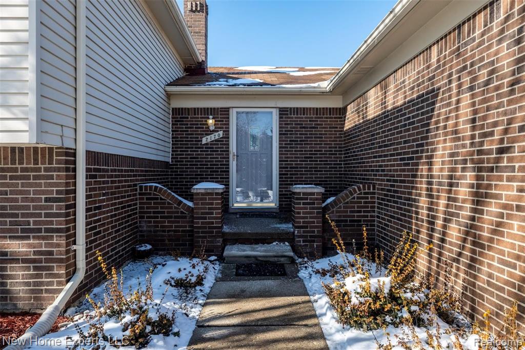 2170 Highsplint Drive Rochester Hills, MI 48307 - Photo 2 of 26