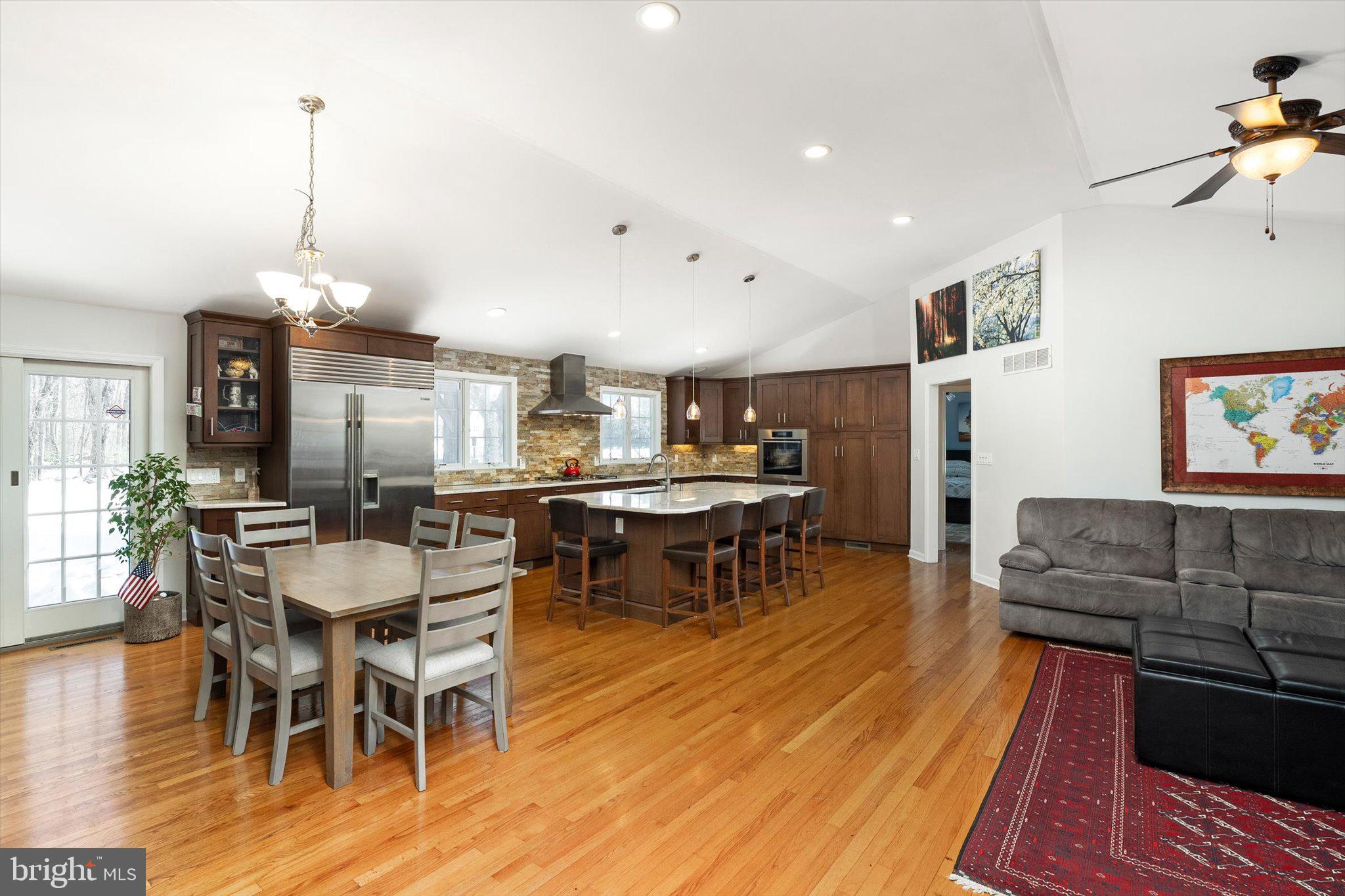 327 Gordon Road Robbinsville, NJ 08691 - Photo 11 of 42