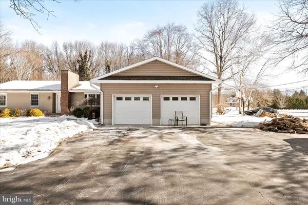 $849,000 | 327 Gordon Road, Robbinsville, NJ 08691