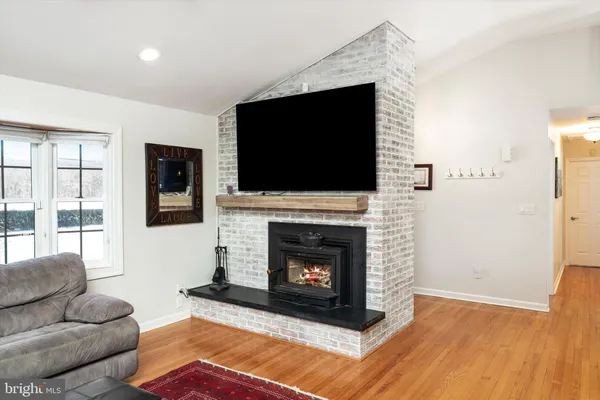 $849,000 | 327 Gordon Road, Robbinsville, NJ 08691