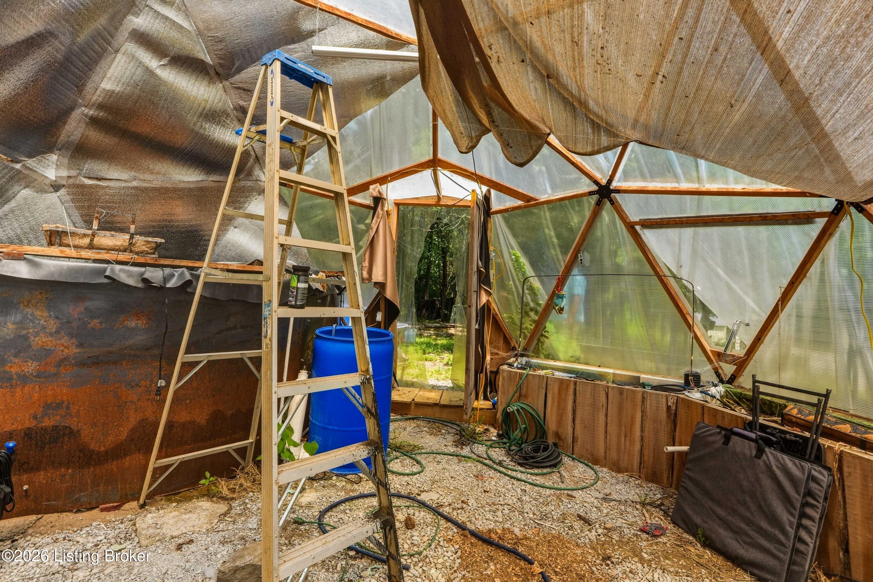 679 Bridgeport-Benson Road Frankfort, KY 40601 - Photo 68 of 82 078_Greenhouse_Dome_-_Interior_2
