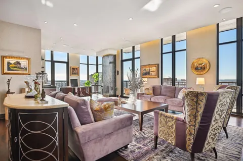 $1,295,000 | 201 South 11th Street, Unit 2500, Minneapolis, MN 55403
