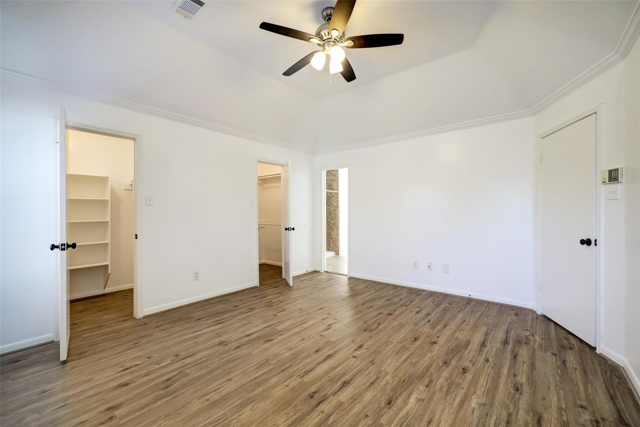 9911 Porto Rico Road, Unit B Houston, TX 77041 - Photo 8 of 13 Gallery Image 8