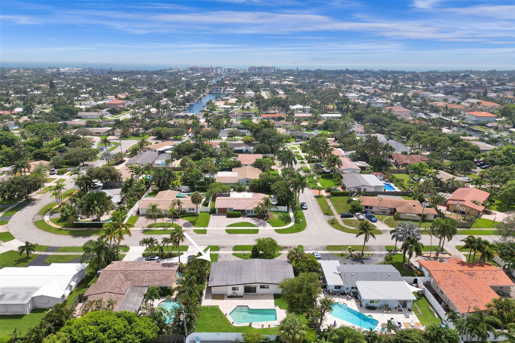 5001 Northeast 23rd Avenue Lighthouse Point, FL 33064 - Photo 31 of 34 an aerial view of residential houses with city view