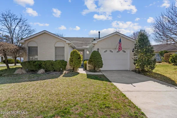 $409,000 | 1523 Heatherleaf Lane, Toms River, NJ 08755