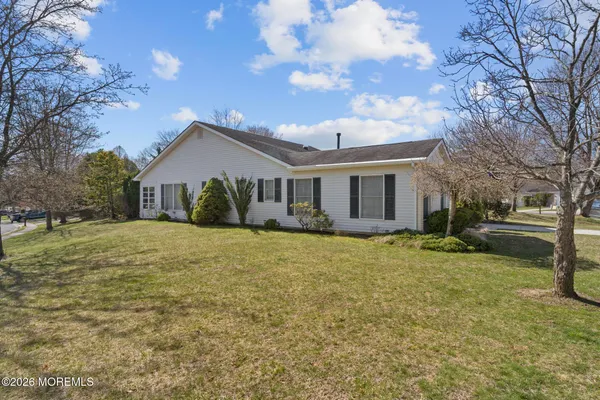 $409,000 | 1523 Heatherleaf Lane, Toms River, NJ 08755