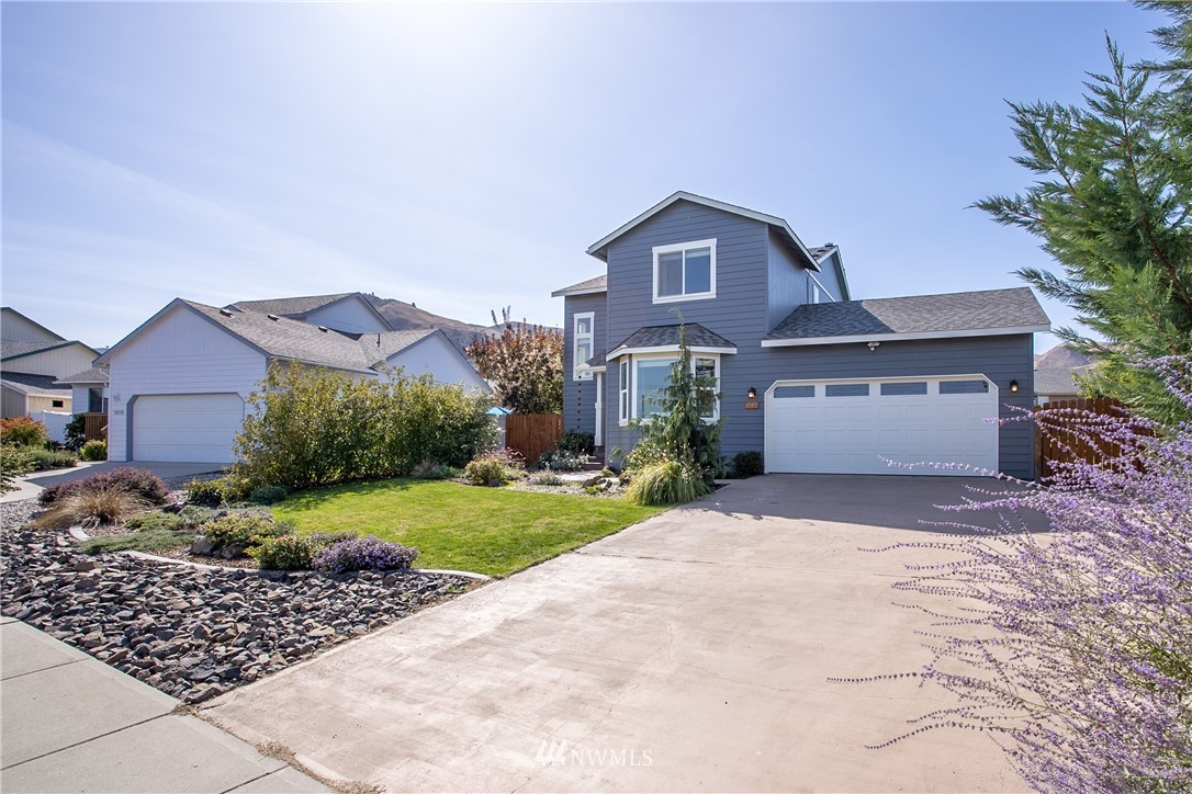1512 Rex Road Wenatchee, WA 98801 - Photo 3 of 25 Gallery Image 3