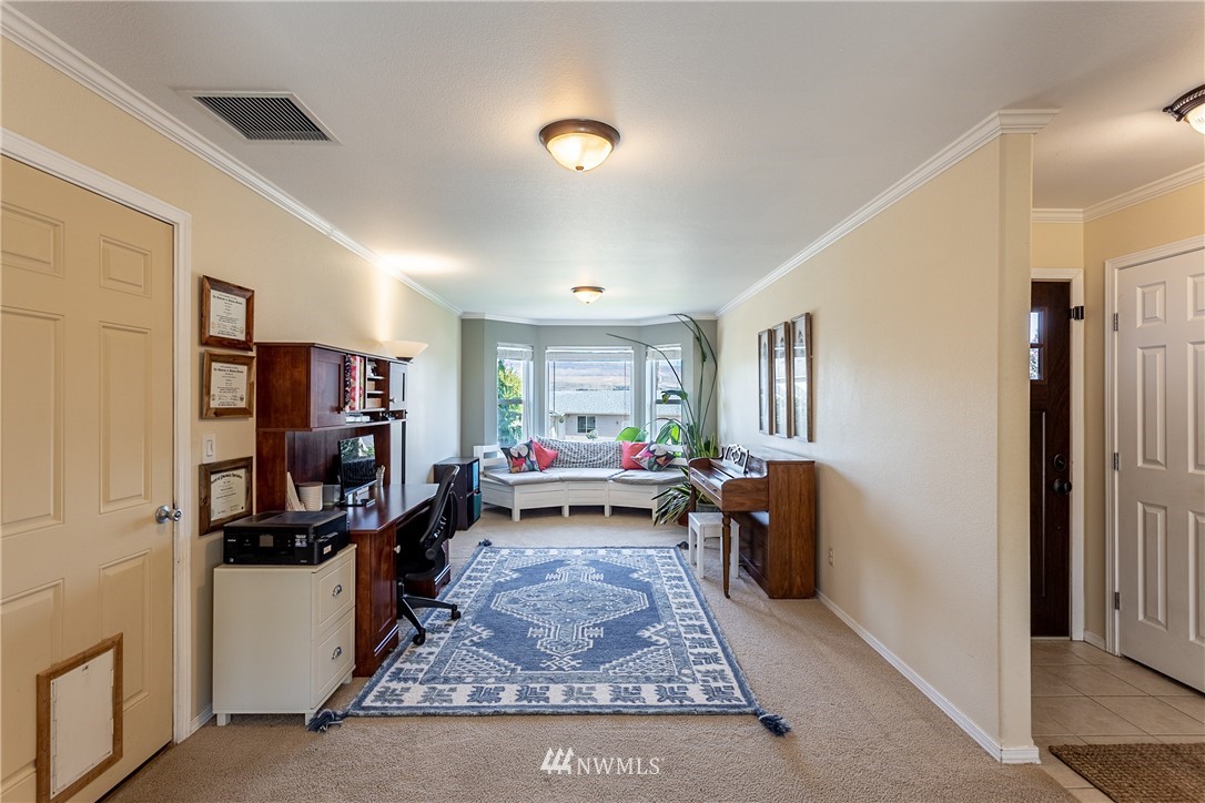 1512 Rex Road Wenatchee, WA 98801 - Photo 4 of 25 Gallery Image 4