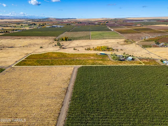 a view of a ocean view