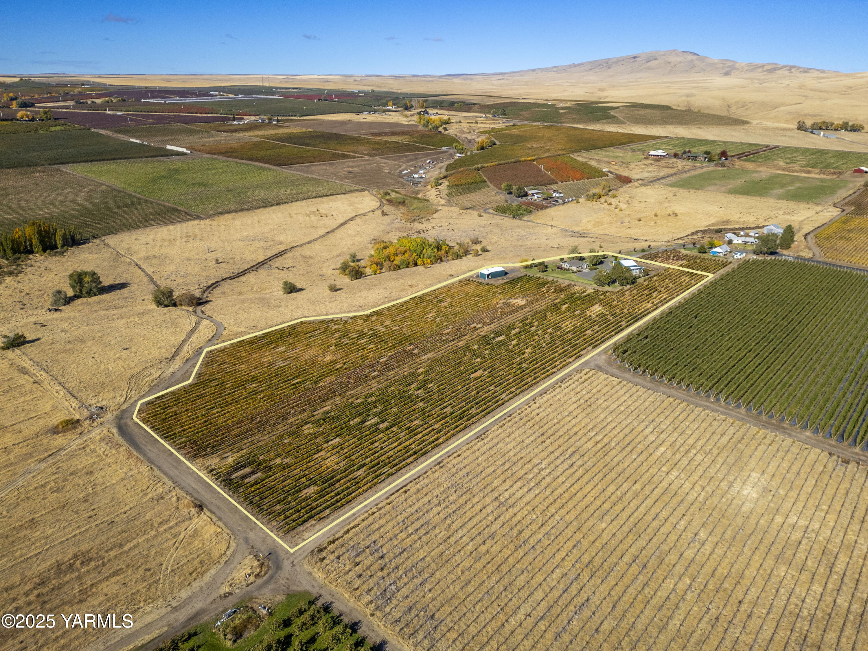 22207 West Gerrick Road Benton City, WA 99320 - Photo 3 of 60 a view of an ocean