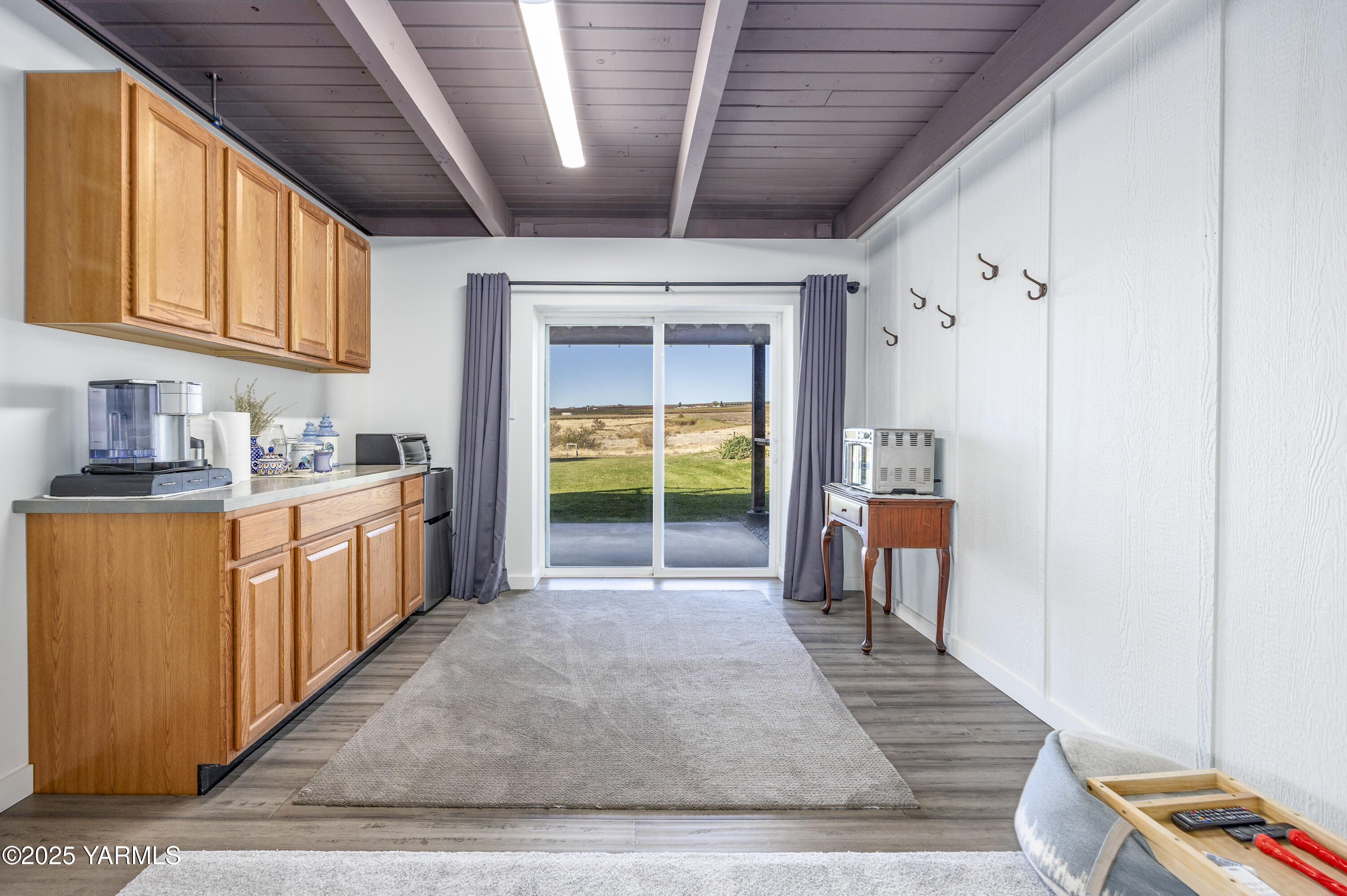 22207 West Gerrick Road Benton City, WA 99320 - Photo 37 of 60 a kitchen with stainless steel appliances granite countertop a stove a sink and a refrigerator