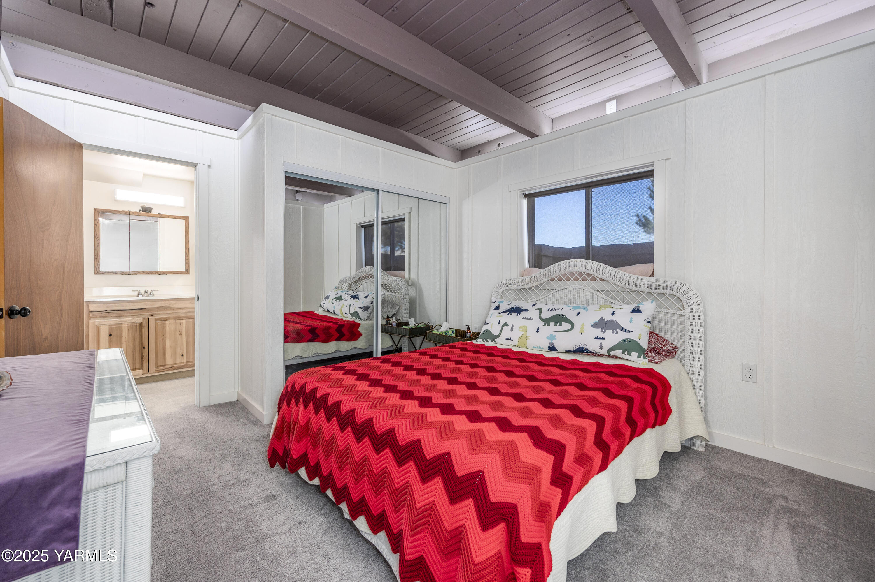 22207 West Gerrick Road Benton City, WA 99320 - Photo 41 of 60 a bedroom with bed and wooden floor