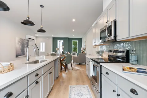 $439,900 | 352 East Village Lane, Nashville, TN 37216
