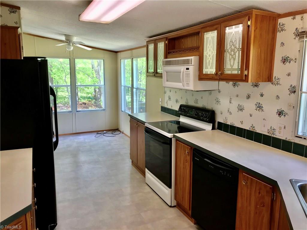4534 Robbins Road Jonesville, NC 28642 - Photo 17 of 18 Gallery Image 17