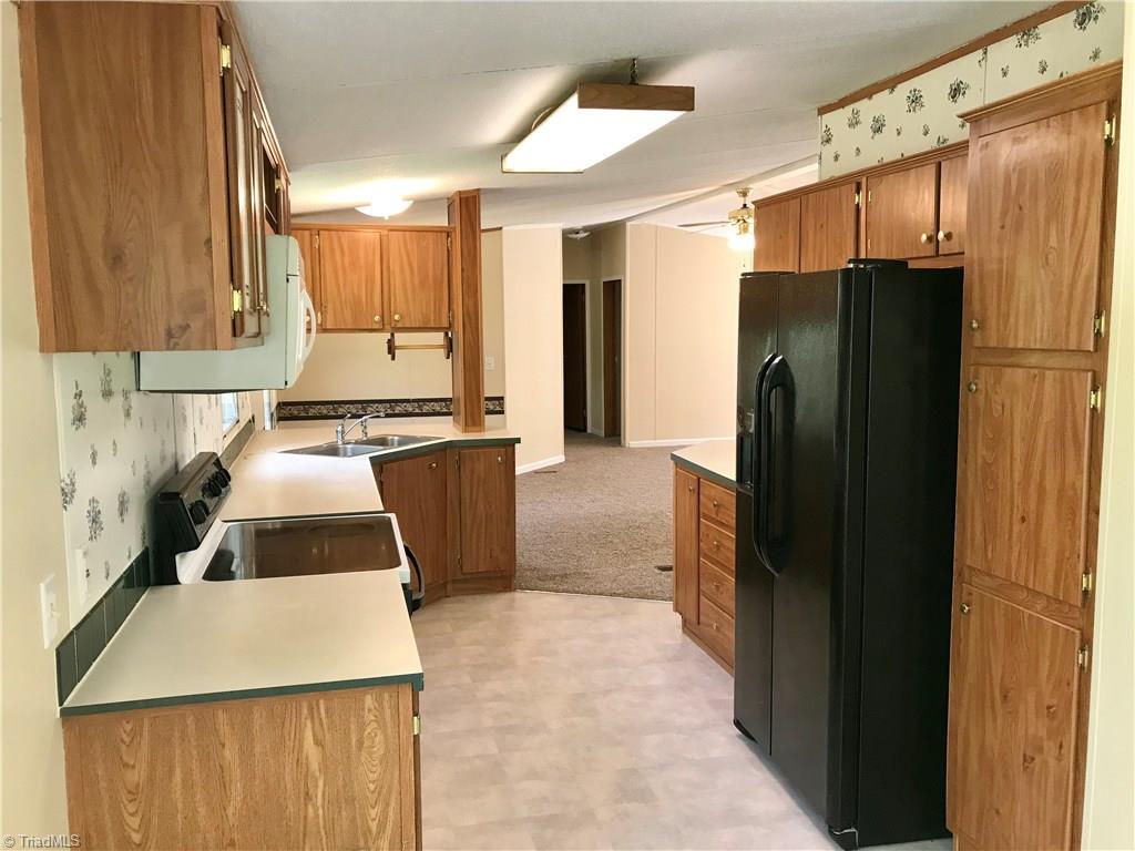 4534 Robbins Road Jonesville, NC 28642 - Photo 18 of 18 Gallery Image 18