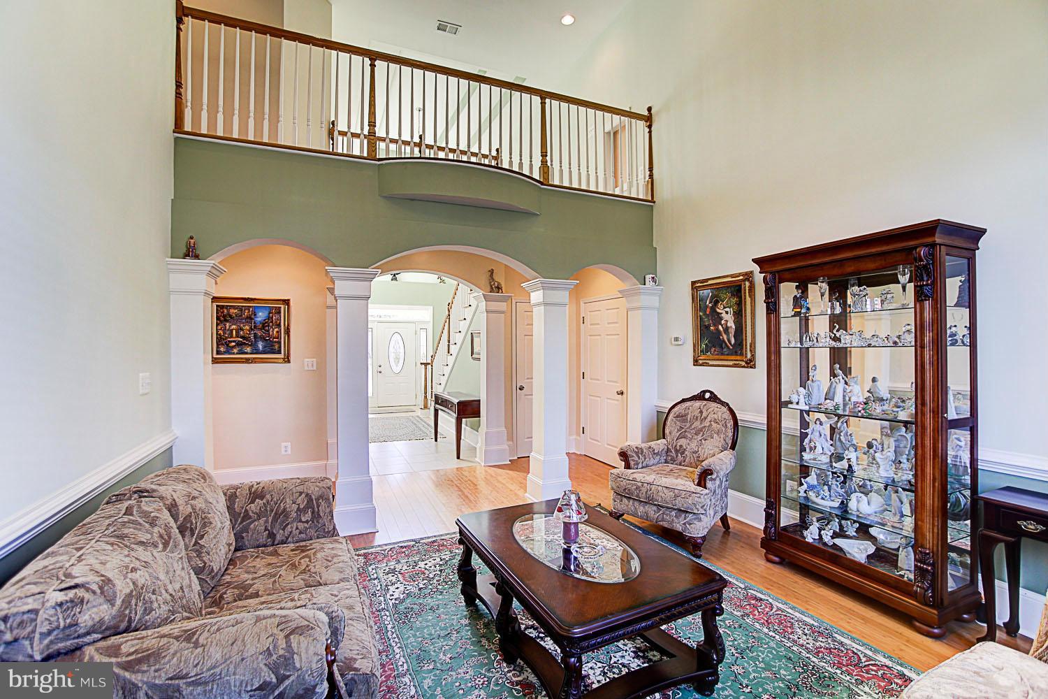 913 West Church Road Sterling, VA 20164 - Photo 11 of 25 Family Room