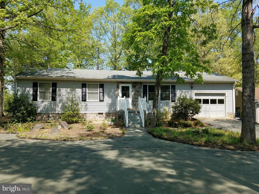 116 Patrick Henry Court Locust Grove, VA 22508 - Photo 1 of 2 Well-kept Home with Circle Drive in Cul-de-sac