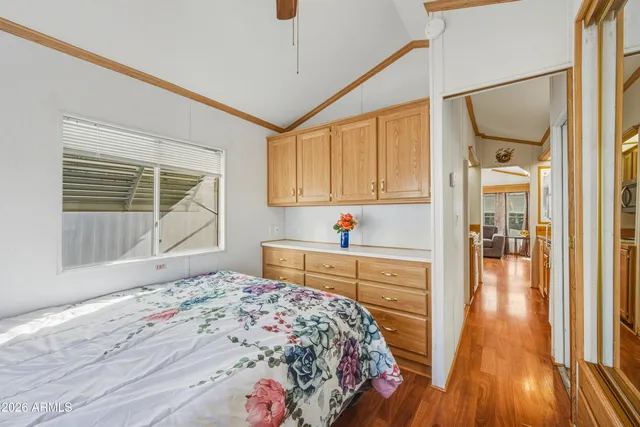 a sign that is sitting on the side of a road