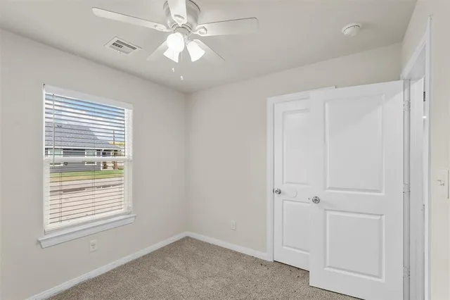 $1,400 | 536 East Carter Street, Sherman, TX 75090