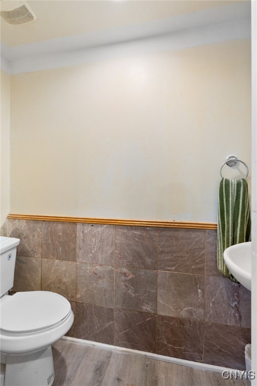 221 Weymouth Road Syracuse, NY 13205 - Photo 16 of 32