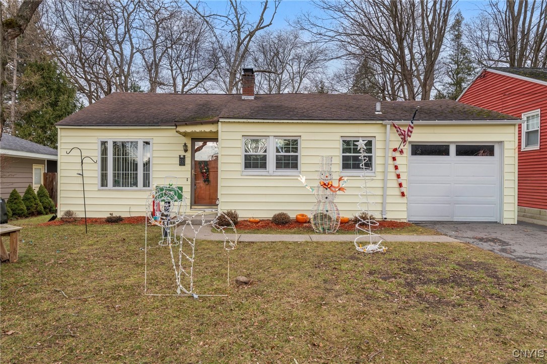 221 Weymouth Road Syracuse, NY 13205 - Photo 2 of 32