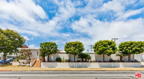 $1,275,000 | 4821 West 63rd Street, Los Angeles, CA 90056