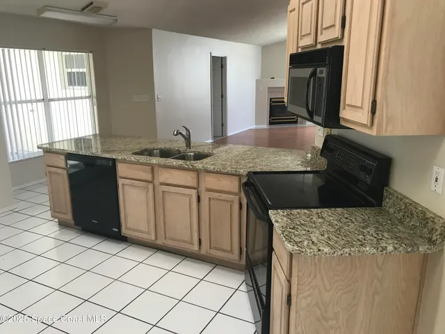 $2,650 | 3166 Lago Vista Drive, Melbourne, FL 32940