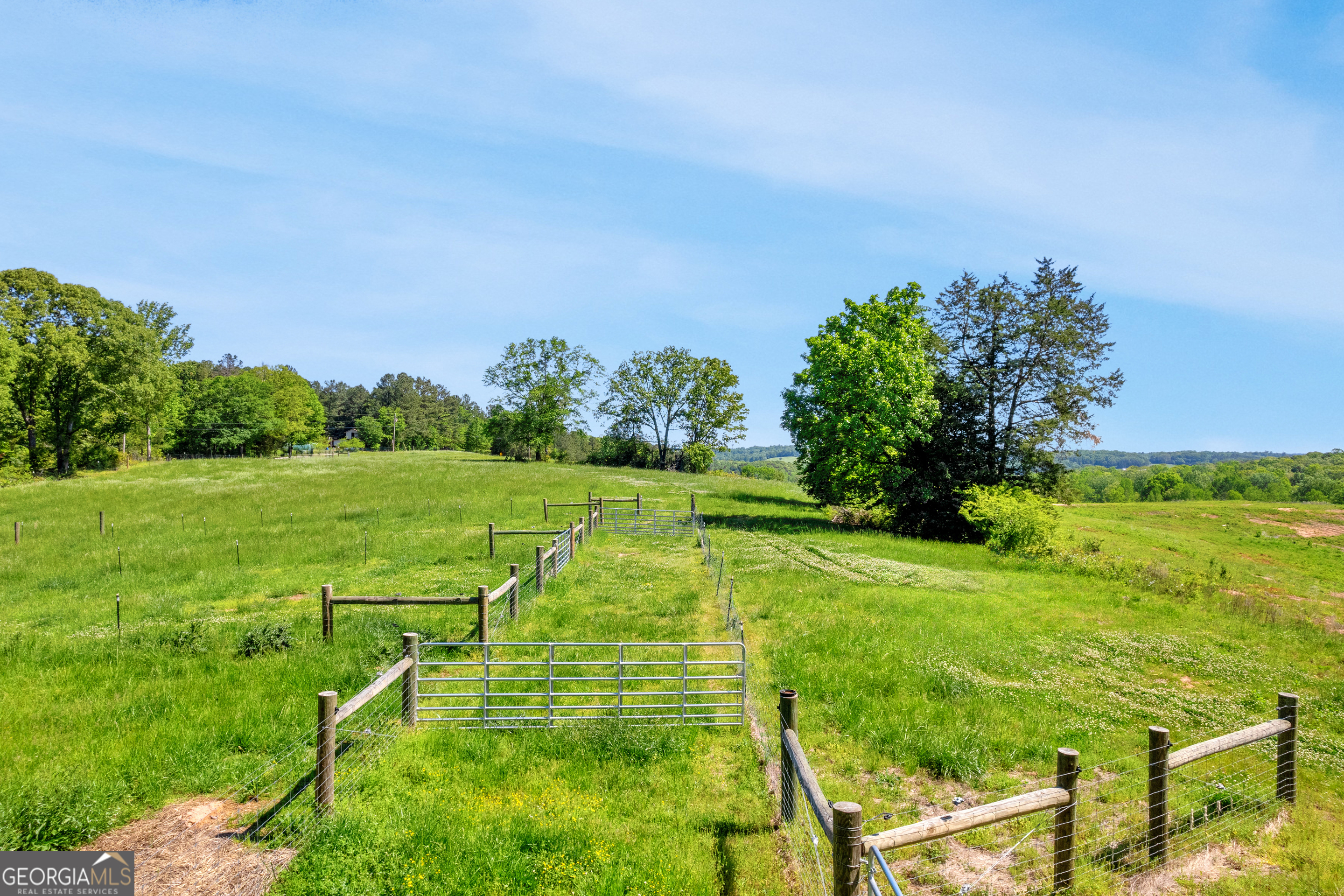 964 Gooseneck Road Toccoa, GA 30577 - Photo 1 of 31 a view of a golf course with a garden