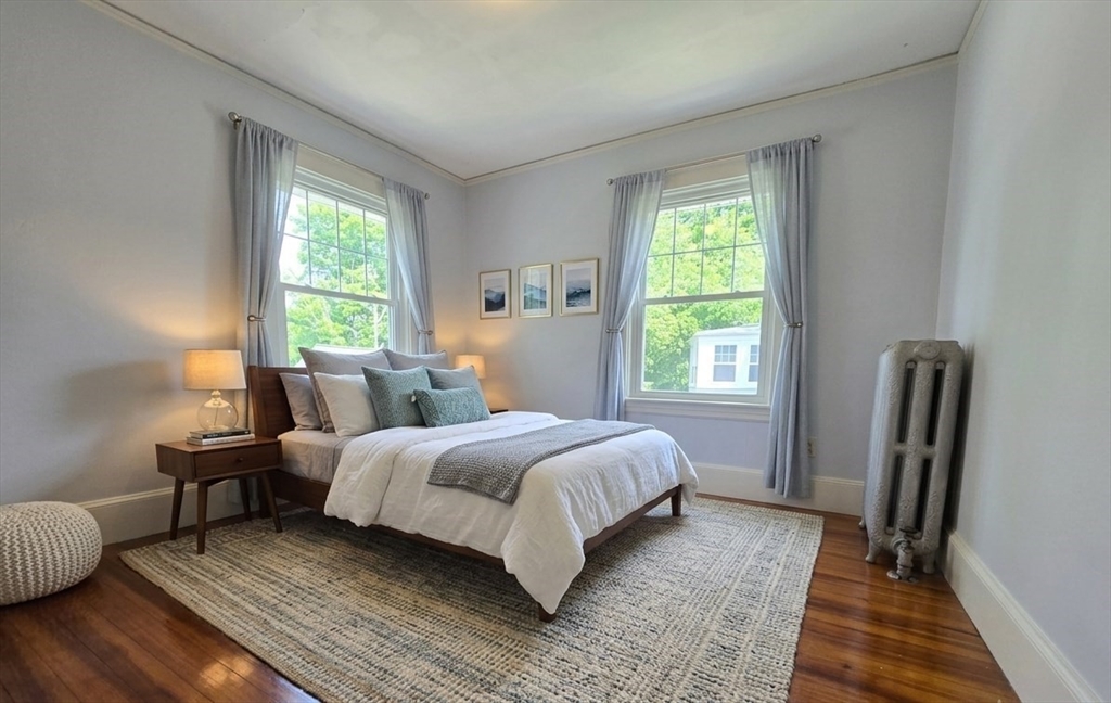 19 Rowe Street, Unit 2 Newton, MA 02466 - Photo 4 of 12