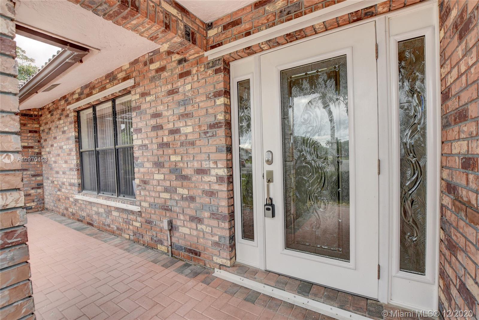 22385 Ensenada Way Boca Raton, FL 33433 - Photo 4 of 48 Gallery Image 4