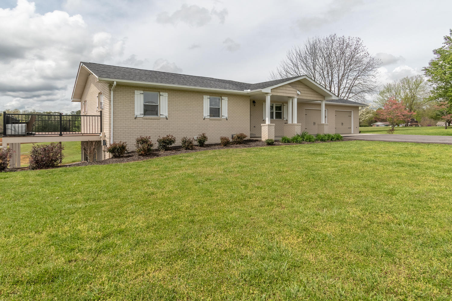 1763 Doc Terry Road Dandridge, TN 37725 - Photo 24 of 34 1763 Doc Terry Rd Dandridge TN-large-034