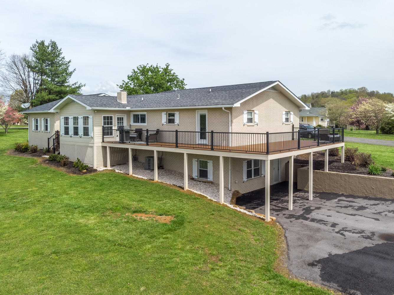 1763 Doc Terry Road Dandridge, TN 37725 - Photo 31 of 34 1763 Doc Terry Rd Dandridge TN-large-029