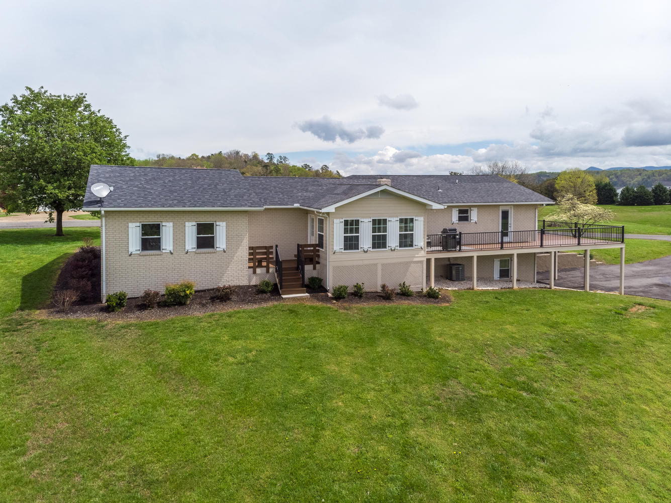 1763 Doc Terry Road Dandridge, TN 37725 - Photo 32 of 34 1763 Doc Terry Rd Dandridge TN-large-030