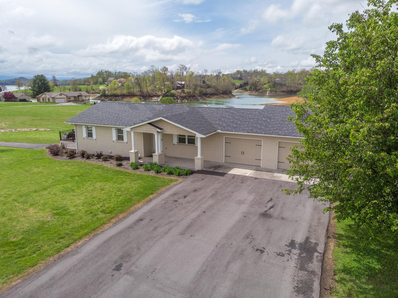 1763 Doc Terry Road Dandridge, TN 37725 - Photo 7 of 34 1763 Doc Terry Rd Dandridge TN-large-005