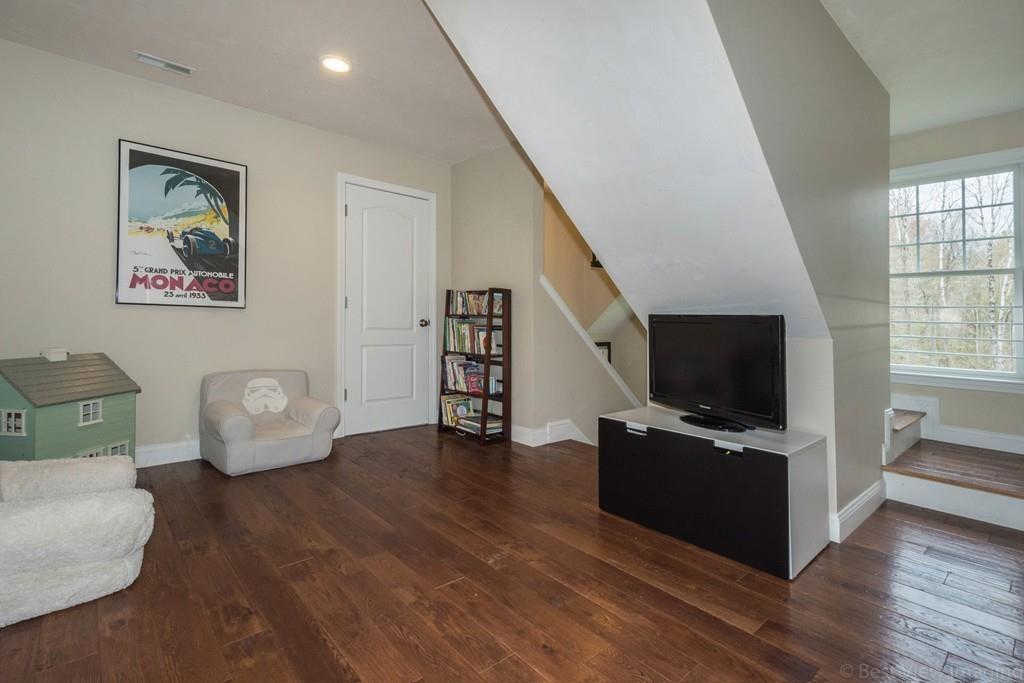 95 Meadow Road Bolton, MA 01740 - Photo 23 of 31 Gallery Image 23