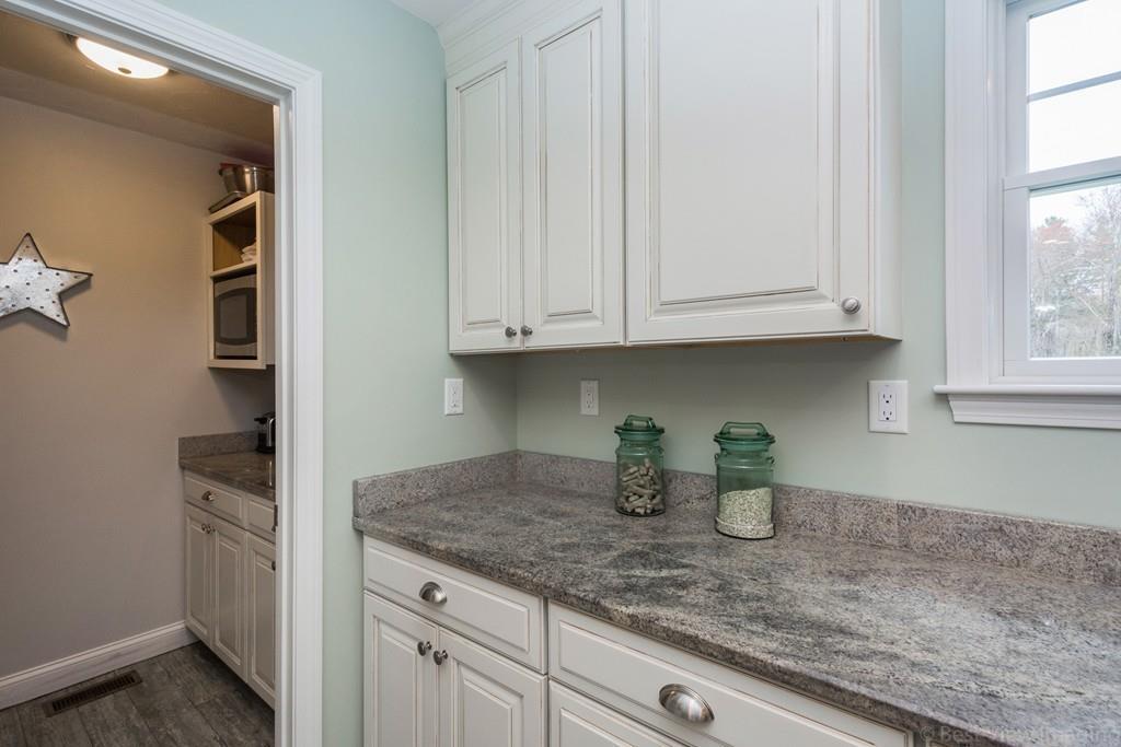 95 Meadow Road Bolton, MA 01740 - Photo 9 of 31 Gallery Image 9