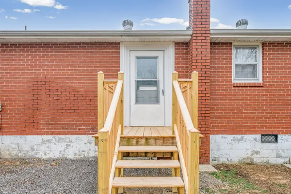 $1,200 | 598 Antioch Road, Dover, TN 37058