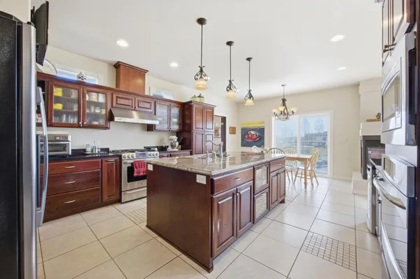$900,000 | 3413 50th Street North, Fargo, ND 58102