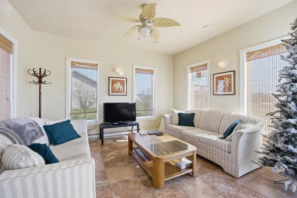 $900,000 | 3413 50th Street North, Fargo, ND 58102