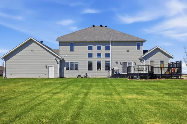 $900,000 | 3413 50th Street North, Fargo, ND 58102