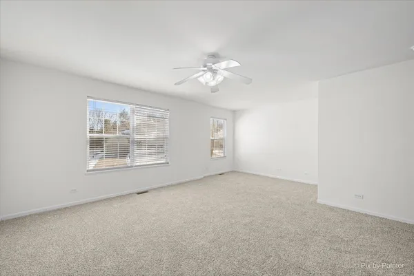 $325,000 | 2724 Granite Court, Crystal Lake, IL 60012