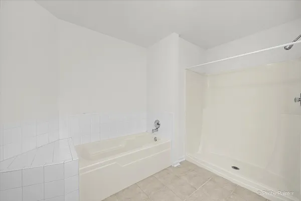 $325,000 | 2724 Granite Court, Crystal Lake, IL 60012