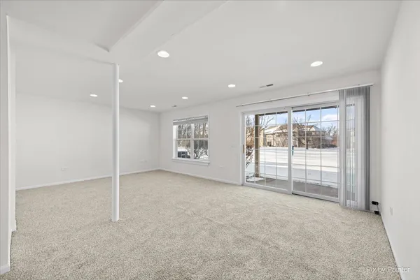 $325,000 | 2724 Granite Court, Crystal Lake, IL 60012