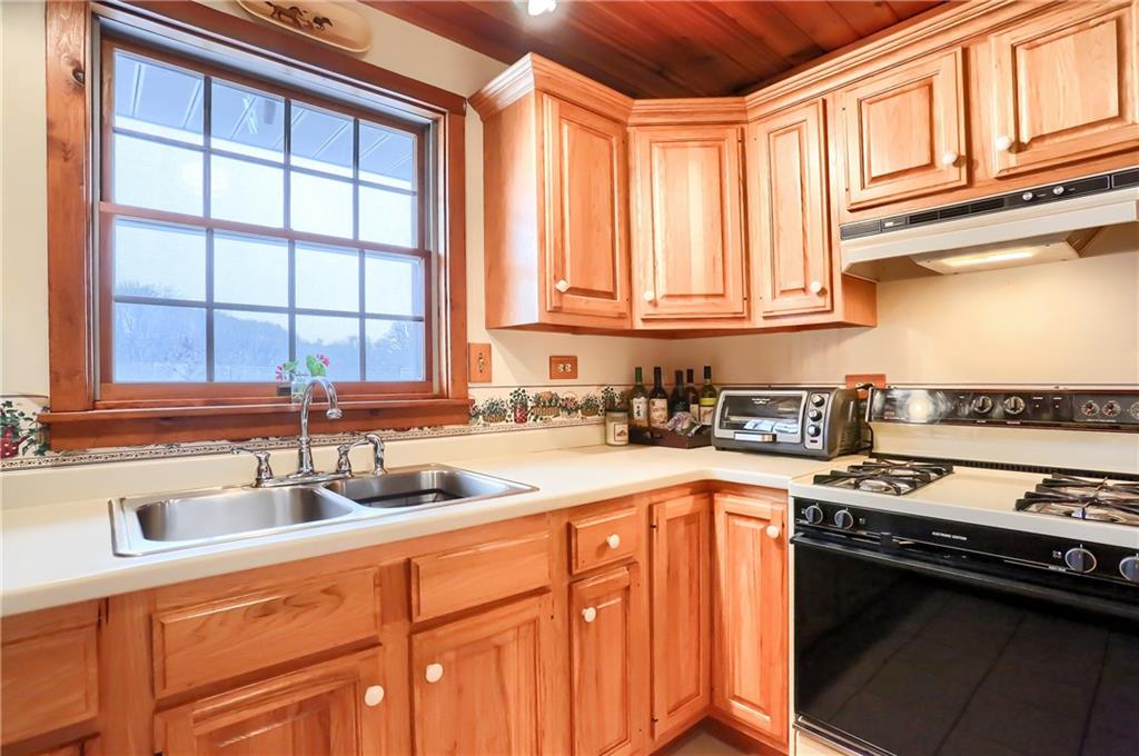 847 Sand Hill Road Mount Pleasant, PA 15666 - Photo 8 of 25 Gallery Image 8